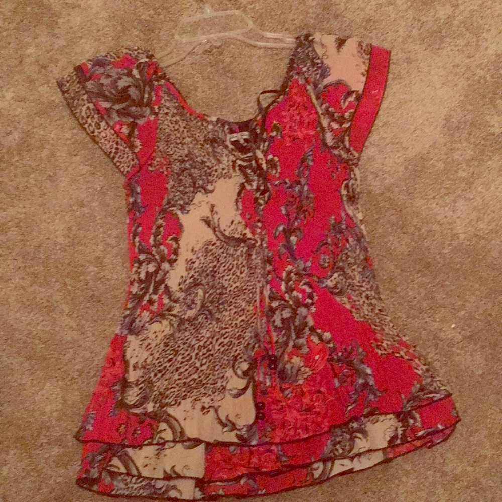 Women’s ruffled bottom work blouse